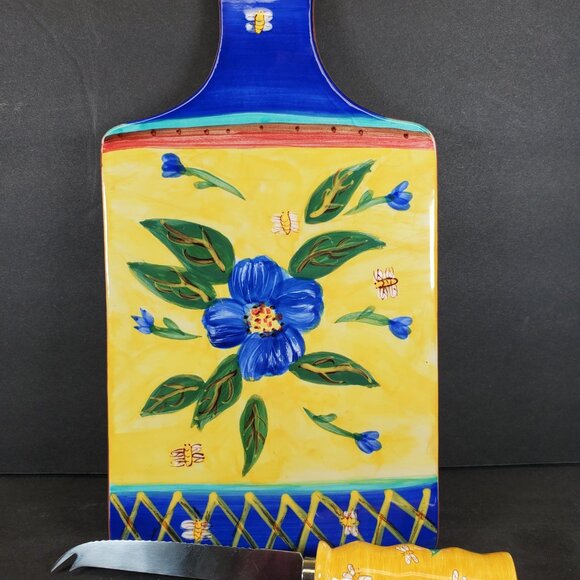 Hand-Painted Ceramic Cutting Board & Cheese Knife Set Linda Raffell - Picture 7 of 9